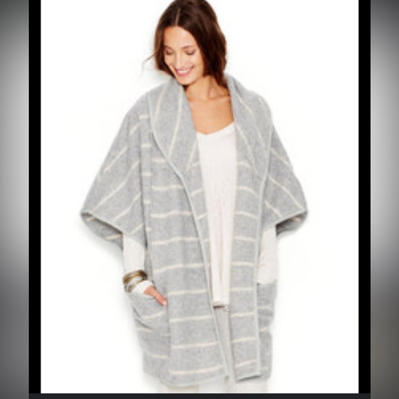Free People Grey Striped Short Sleeve Poncho/Cape/Wrap Size M - Picture 2 of 10